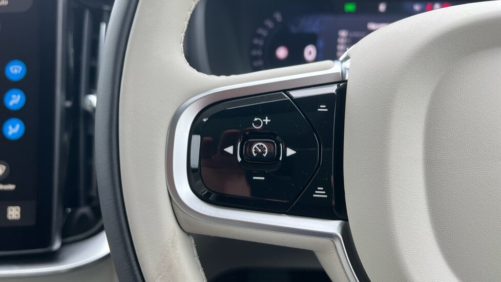 Used Volvo XC90 2025 for sale - 76062204: Photo 18