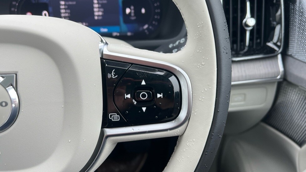 Used Volvo XC90 2025 for sale - 76062204: Photo 19