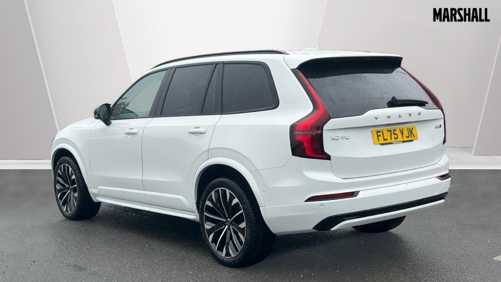 Used Volvo XC90 2025 for sale - 76062204: Photo 2