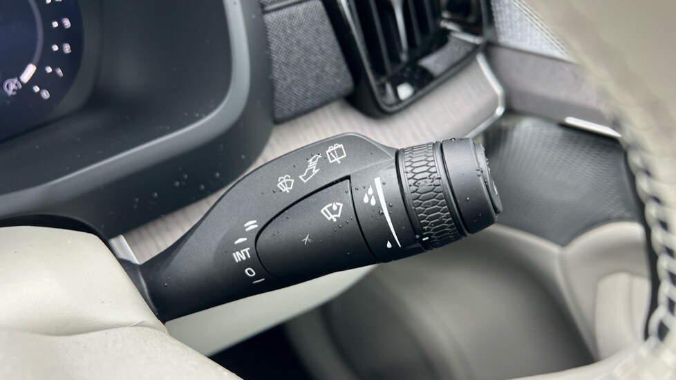 Used Volvo XC90 2025 for sale - 76062204: Photo 30