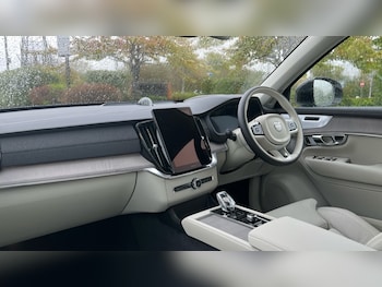 Used Volvo XC90 2025 for sale - 76062204: Photo 4