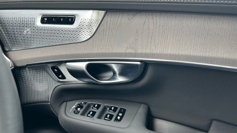 Used Volvo XC90 2025 for sale - 76061940: Photo 15
