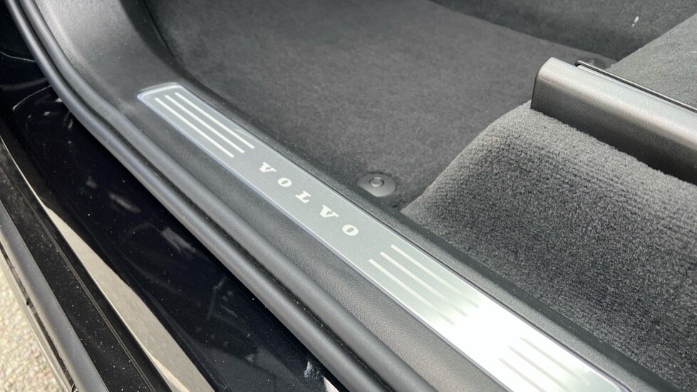 Used Volvo XC90 2025 for sale - 76061940: Photo 40