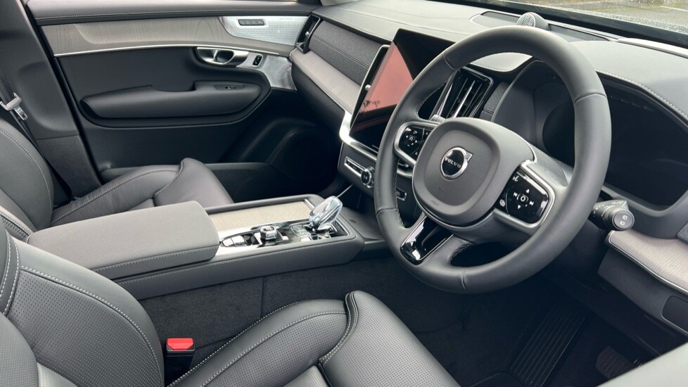 Used Volvo XC90 2025 for sale - 76061940: Photo 5