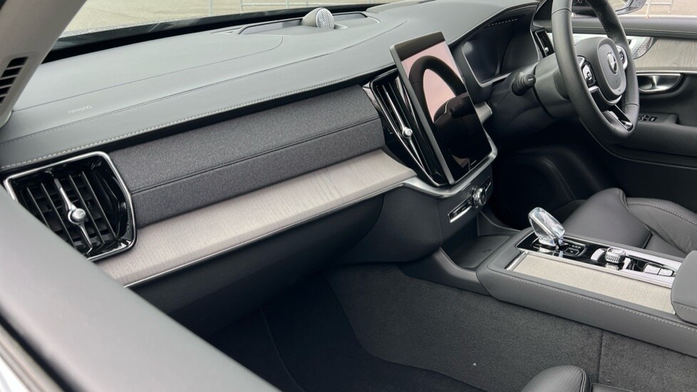 Used Volvo XC90 2025 for sale - 76061940: Photo 58