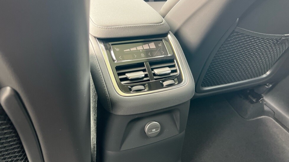 Used Volvo XC90 2025 for sale - 76061940: Photo 61