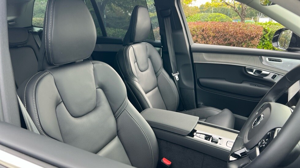Used Volvo XC90 2025 for sale - 76061940: Photo 9