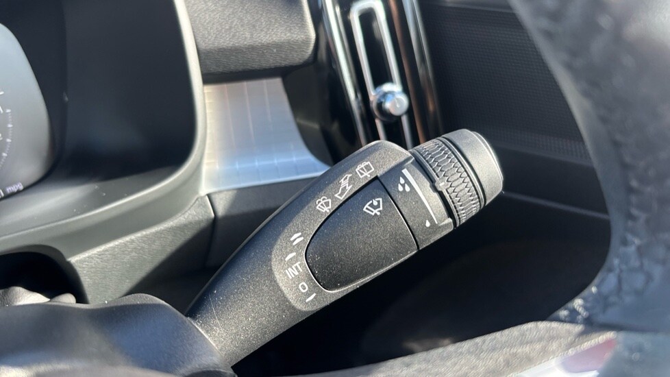 Used Volvo XC40 2022 for sale - 76350983: Photo 30