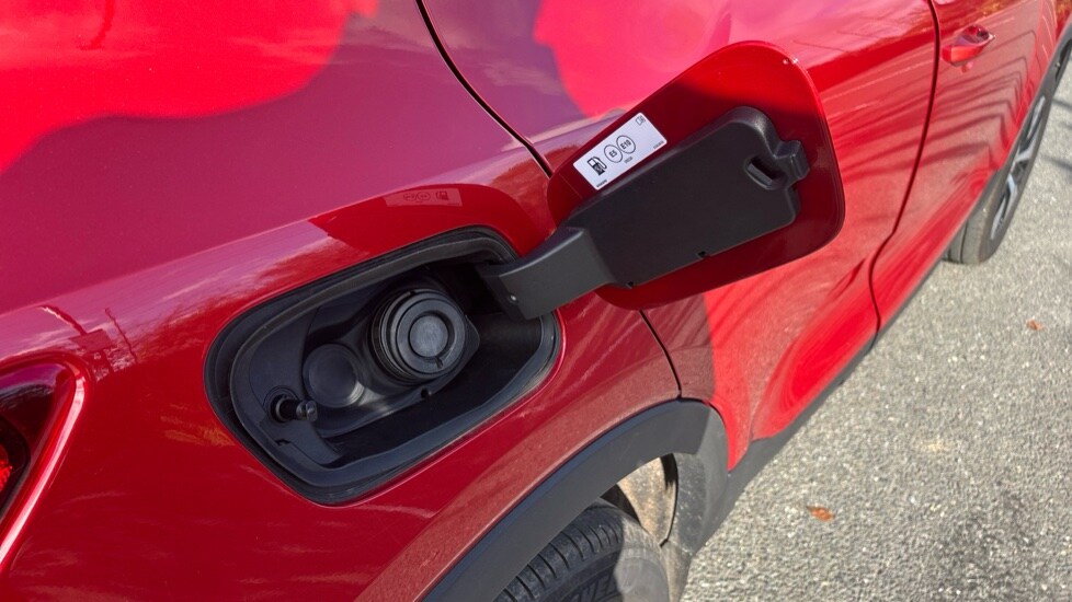 Used Volvo XC40 2022 for sale - 76350983: Photo 39