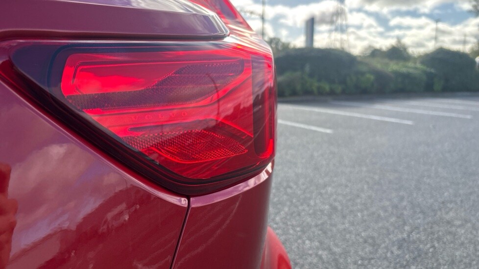 Used Volvo XC40 2022 for sale - 76350983: Photo 46