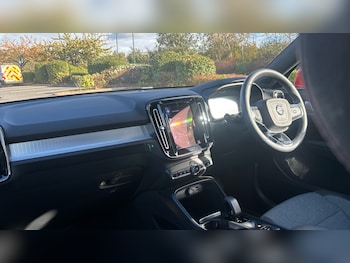 Used Volvo XC40 2022 for sale - 76350983: Photo