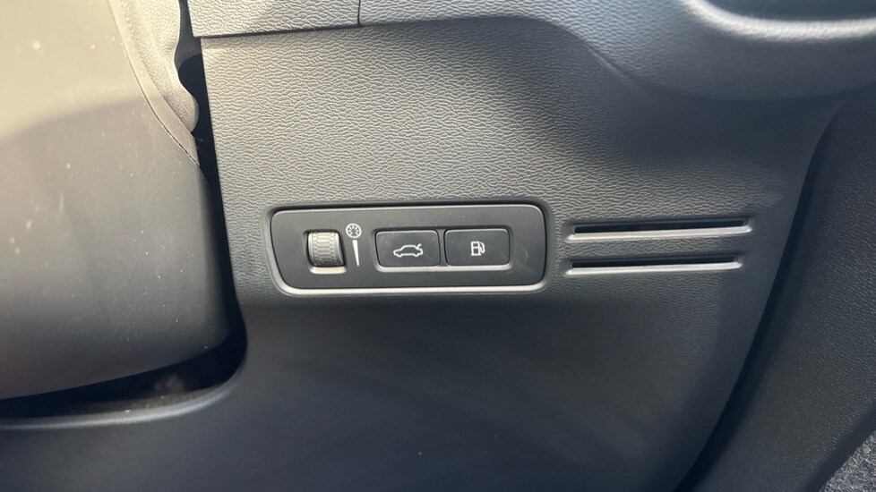 Used Volvo XC40 2022 for sale - 76350983: Photo 52