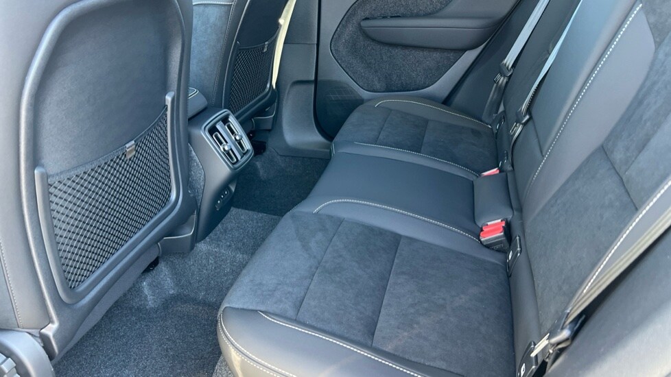 Used Volvo XC40 2025 for sale - 76217231: Photo 10