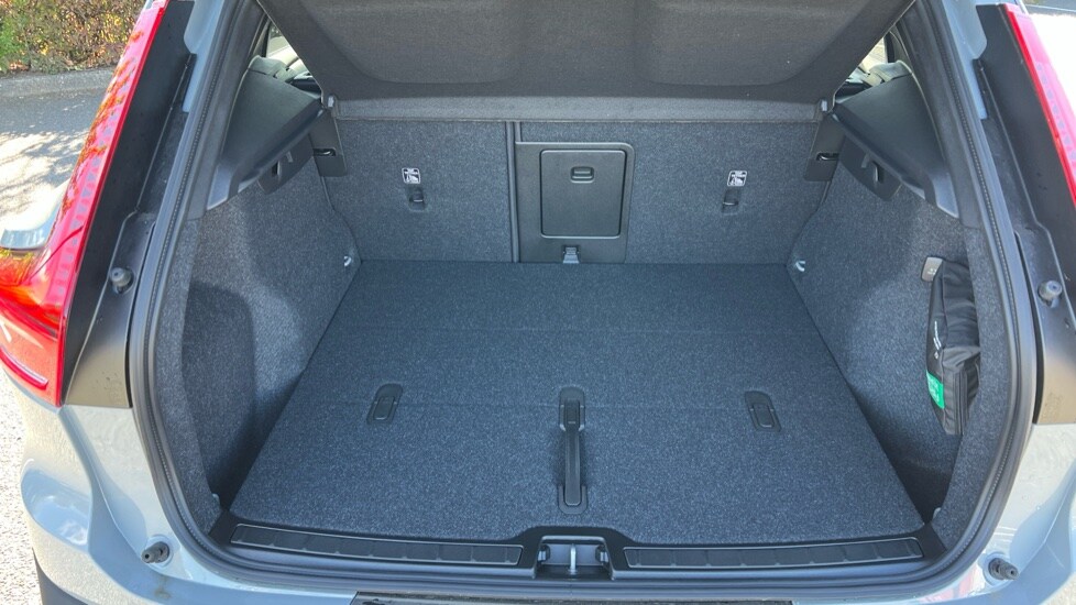 Used Volvo XC40 2025 for sale - 76217231: Photo 17