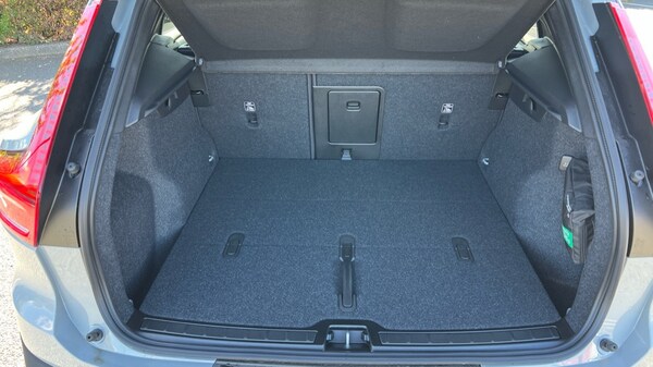 Used Volvo XC40 2025 for sale - 76217231: Photo 17