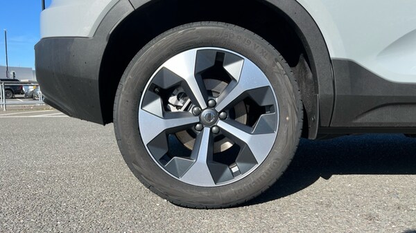 Used Volvo XC40 2025 for sale - 76217231: Photo 24