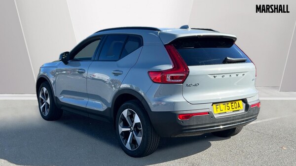 Used Volvo XC40 2025 for sale - 76217231: Photo 2