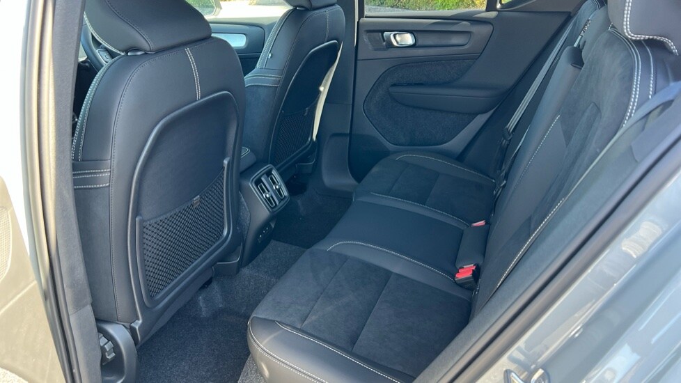 Used Volvo XC40 2025 for sale - 76217231: Photo 38