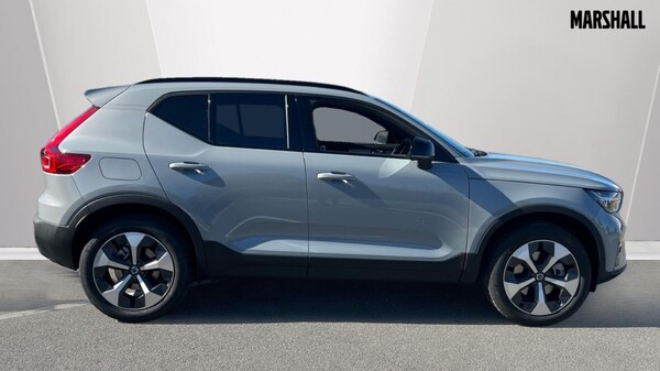 Used Volvo XC40 2025 for sale - 76217231: Photo 3