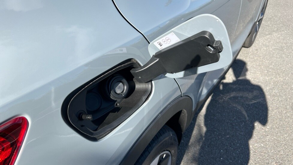 Used Volvo XC40 2025 for sale - 76217231: Photo 41