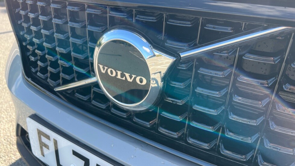 Used Volvo XC40 2025 for sale - 76217231: Photo 46