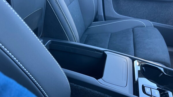 Used Volvo XC40 2025 for sale - 76217231: Photo 60