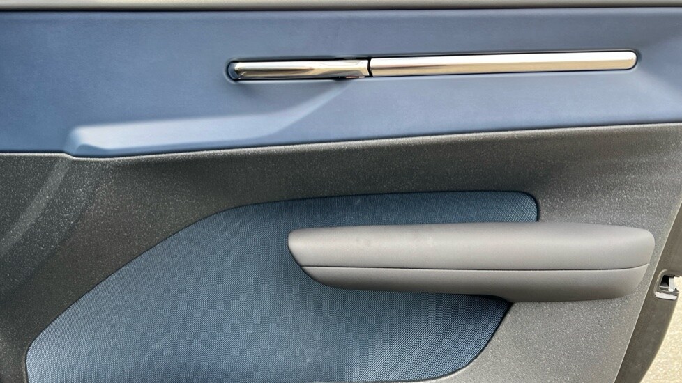 Used Volvo EX30 2025 for sale - 76475007: Photo 15