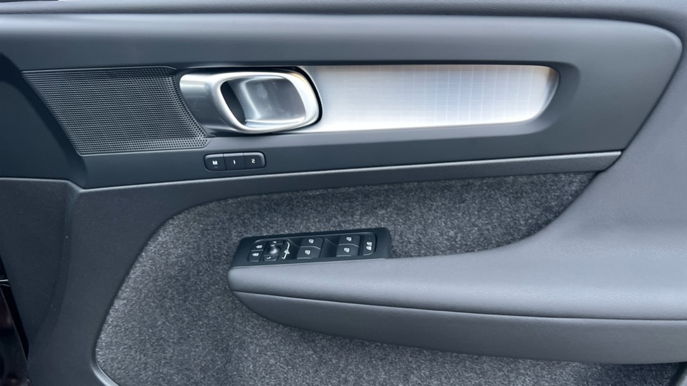 Used Volvo XC40 2025 for sale - 76874558: Photo 15