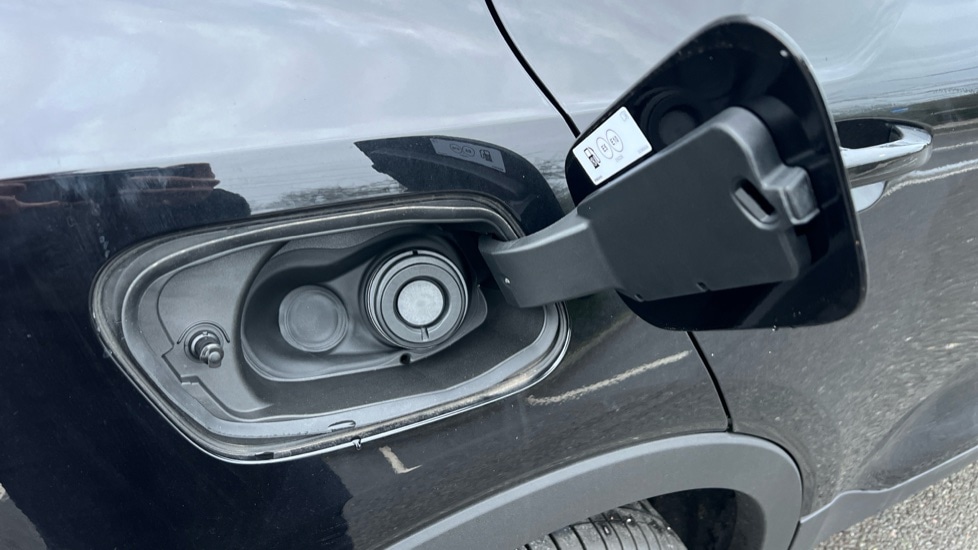 Used Volvo XC40 2025 for sale - 76874558: Photo 40