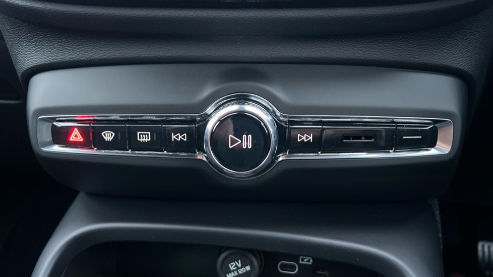 Used Volvo XC40 2025 for sale - 76874558: Photo 57