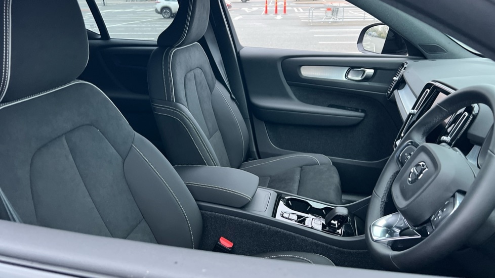 Used Volvo XC40 2025 for sale - 76874558: Photo 9