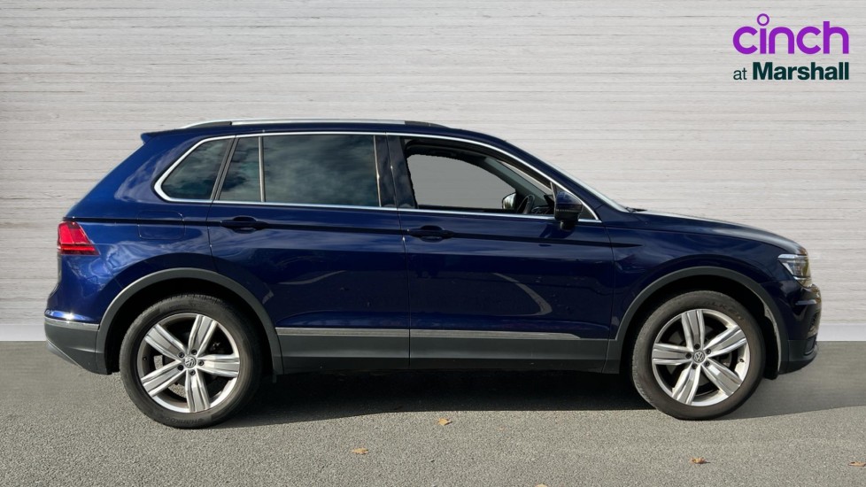 Used Volkswagen Tiguan 2020 for sale - 77010202: Photo 2