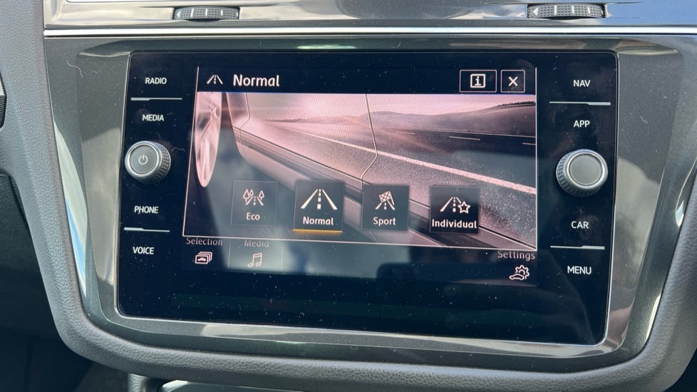 Used Volkswagen Tiguan 2020 for sale - 77010202: Photo 57