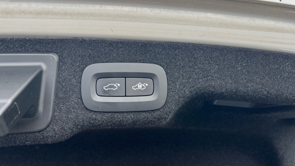 Used Volvo S90 2018 for sale - 76533732: Photo 36