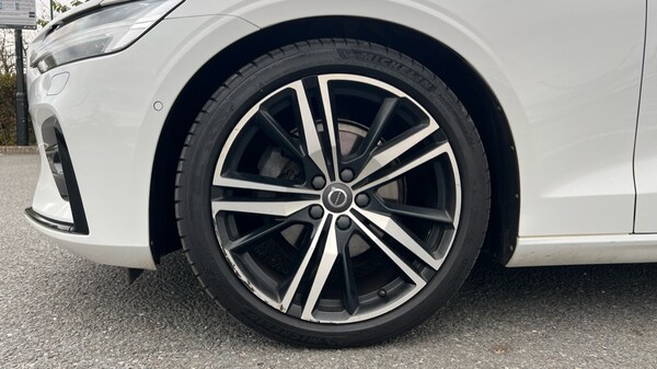 Used Volvo V60 2019 for sale - 76254993: Photo 17