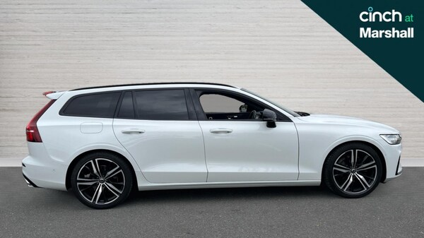 Used Volvo V60 2019 for sale - 76254993: Photo 2