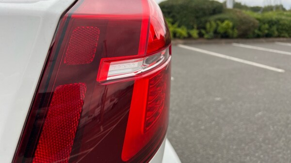 Used Volvo V60 2019 for sale - 76254993: Photo 38