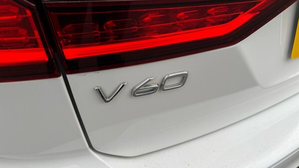 Used Volvo V60 2019 for sale - 76254993: Photo 39