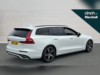 Used Volvo V60 2019 for sale - 76254993: Photo