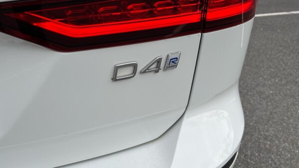 Used Volvo V60 2019 for sale - 76254993: Photo 41