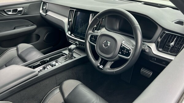 Used Volvo V60 2019 for sale - 76254993: Photo 9