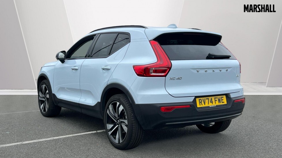 Used Volvo XC40 2025 for sale - 75625254: Photo 2