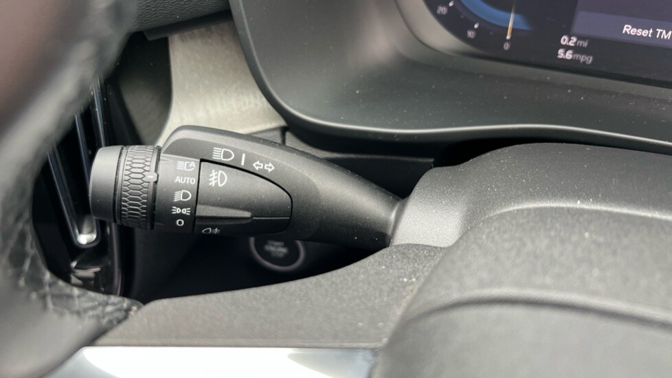 Used Volvo XC40 2025 for sale - 75625254: Photo 29