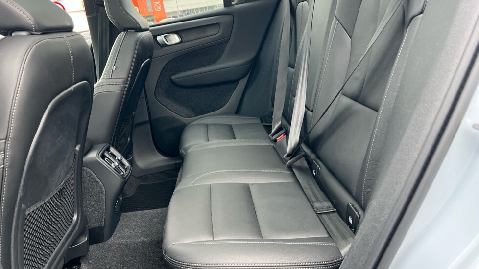 Used Volvo XC40 2025 for sale - 75625254: Photo 38