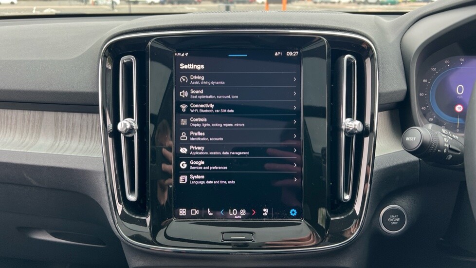 Used Volvo XC40 2025 for sale - 75625254: Photo 40