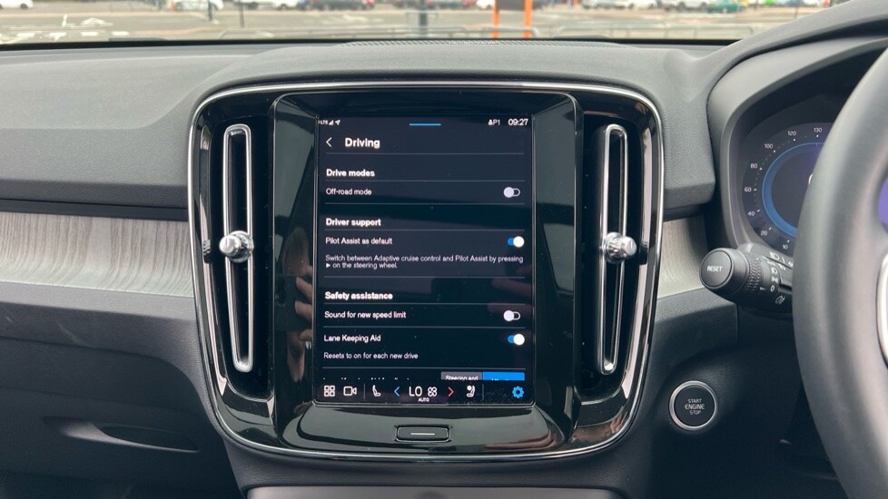 Used Volvo XC40 2025 for sale - 75625254: Photo 41