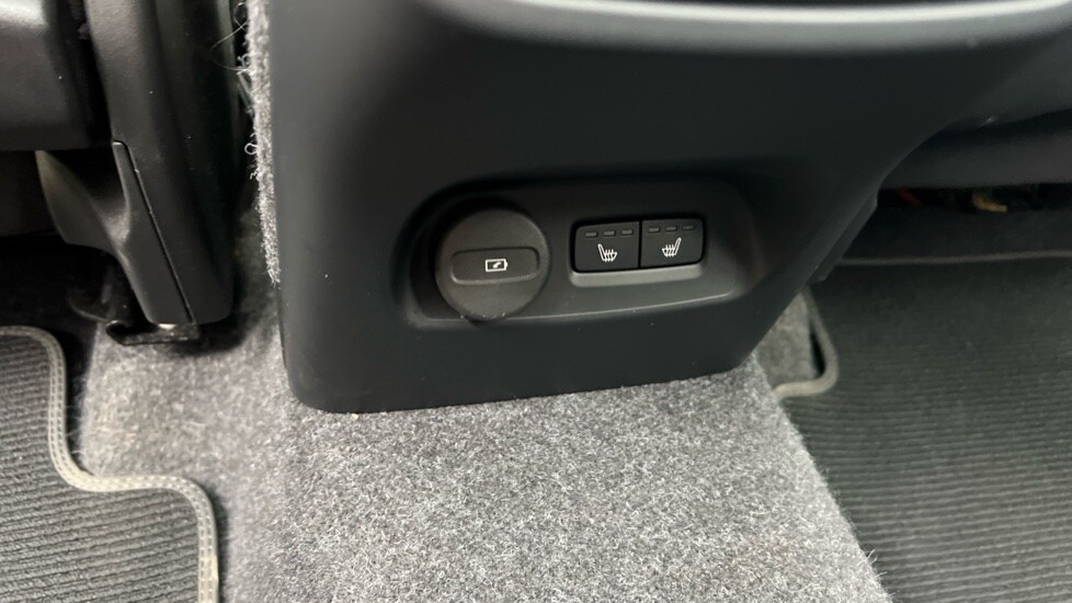 Used Volvo XC40 2025 for sale - 75625254: Photo 49