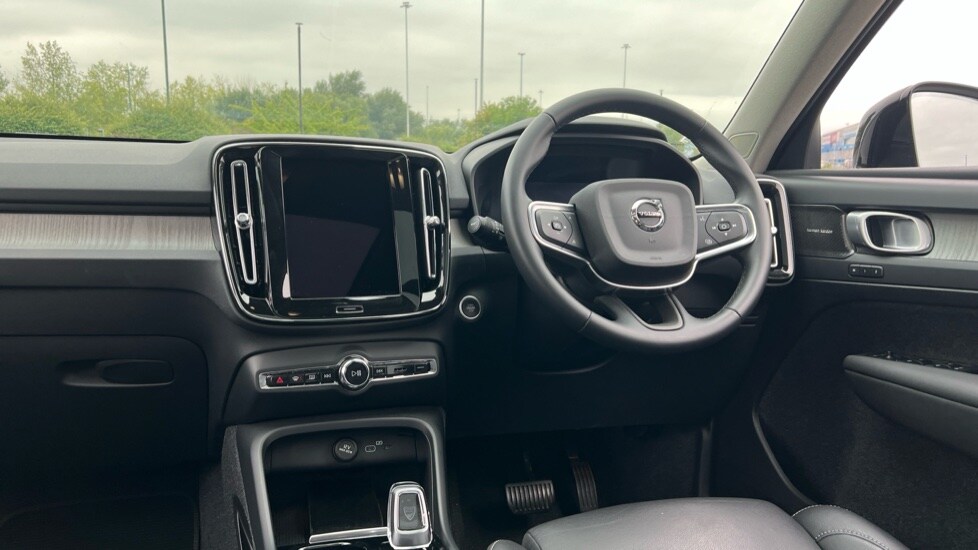 Used Volvo XC40 2025 for sale - 75625254: Photo 50