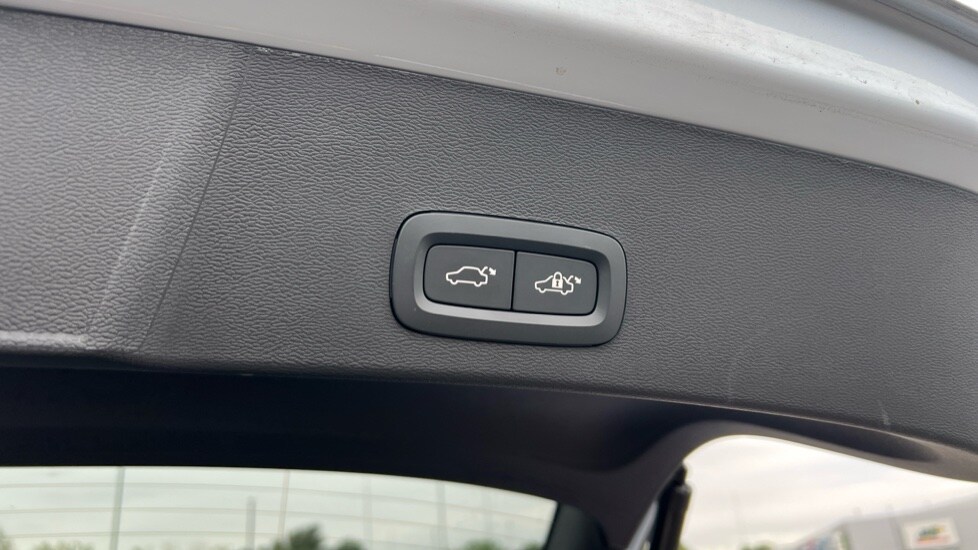 Used Volvo XC40 2025 for sale - 75625254: Photo 52