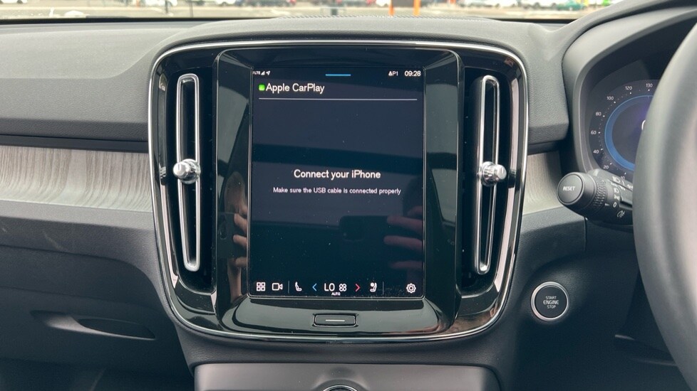 Used Volvo XC40 2025 for sale - 75625254: Photo 60